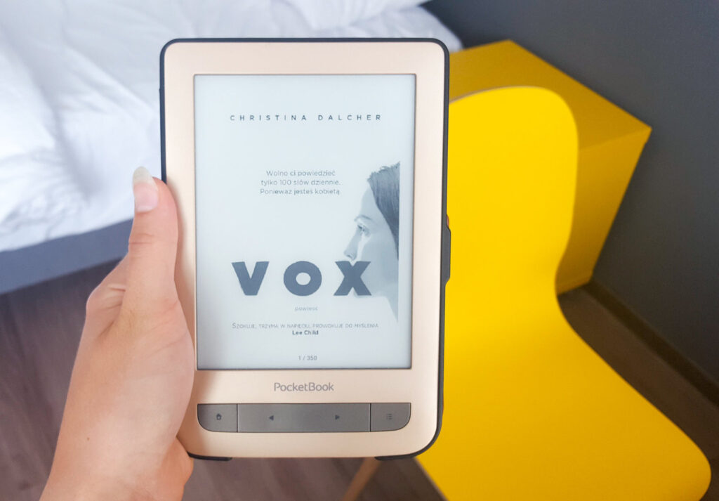 Vox Christine Dalcher - zdjęcie okładki do recenzji 3 fajne książki